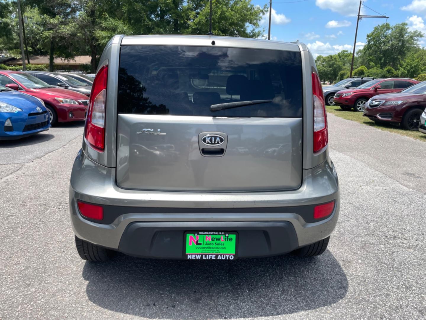 2012 SILVER KIA SOUL + (KNDJT2A62C7) with an 2.0L engine, 6-Speed Manual transmission, located at 5103 Dorchester Rd., Charleston, SC, 29418-5607, (843) 767-1122, 36.245171, -115.228050 - Certified One Owner with 6-SPeed Manual Transmission, CD/AUX/Sat/Bluetooth, Power Windows, Power Locks, Power Mirrors, Keyless Entry, Spacious Cargo, Alloy Wheels. Clean CarFax (no accidents reported!) Local Trade-in!! 146k miles Located at New Life Auto Sales! 2023 WINNER for Post & Courier's Cha - Photo#5